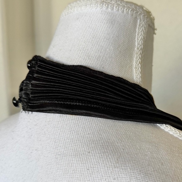 Elegant Little Black Pleated Dress - Picture 6 of 10